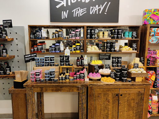 Cosmetics Store «Lush Cosmetics», reviews and photos, 1525 Walnut St, Philadelphia, PA 19102, USA