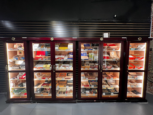 Tobacco Shop «Amsterdam Smoke and Vape Store», reviews and photos, 315 Pine Ave, Long Beach, CA 90802, USA