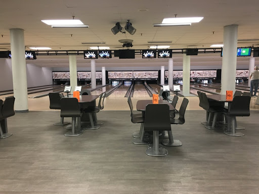 Bowling Alley «Merle Hay Lanes», reviews and photos, 3800 Merle Hay Rd, Des Moines, IA 50310, USA