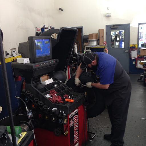 Tire Shop «Buckhead Tire & Auto Repair», reviews and photos, 3830 Roswell Rd NE, Atlanta, GA 30342, USA