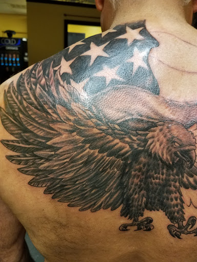 Tattoo Shop «Lizards Ink Tattoo Studio Denton», reviews and photos, 1111 E McKinney St, Denton, TX 76209, USA