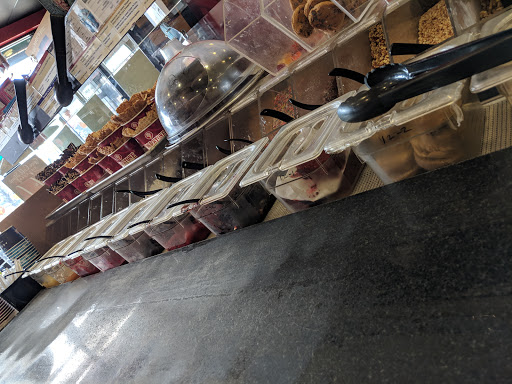 Ice Cream Shop «Cold Stone Creamery», reviews and photos, 5120 95th St, Oak Lawn, IL 60453, USA
