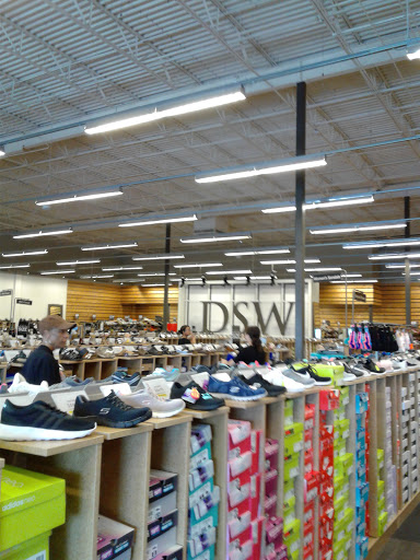 Shoe Store «DSW Designer Shoe Warehouse», reviews and photos, 7616 Farm to Market 1960 Rd W, Houston, TX 77069, USA