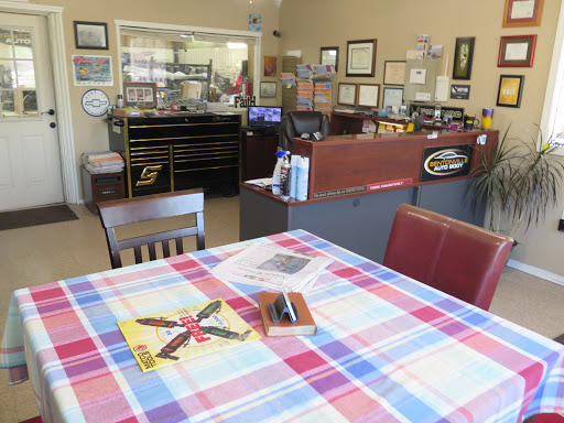 Auto Body Shop «Bentonville Auto Body & Detail», reviews and photos, 506 SW 14th St, Bentonville, AR 72712, USA