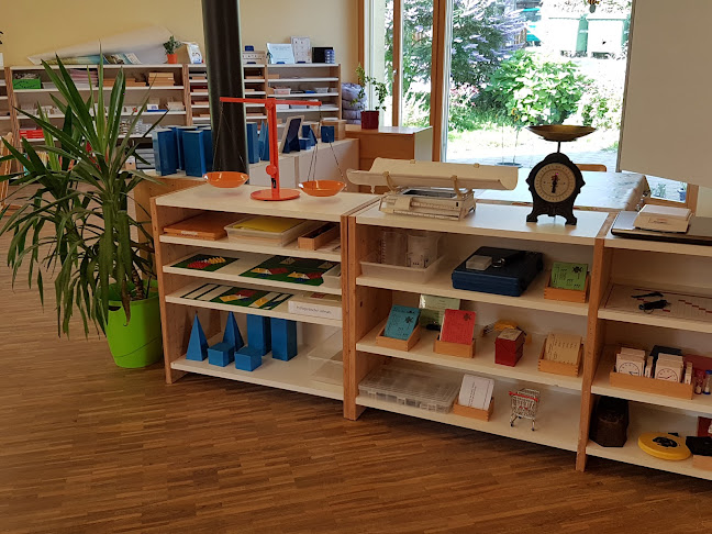 Rezensionen über Montessori Life School in Einsiedeln - Schule