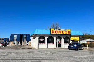 Tommy's Donuts image