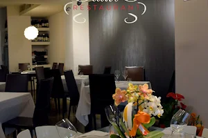 Suavis Restaurant image