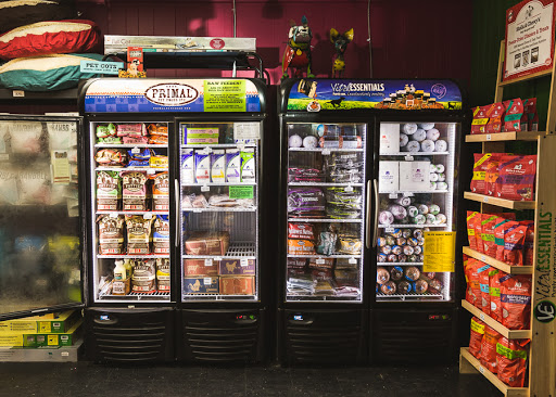 Pet Supply Store «Patton Avenue Pet Company- Downtown», reviews and photos, 109 Patton Ave, Asheville, NC 28801, USA