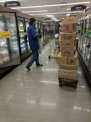 Shopping Mall «Eastgate Shopping Center», reviews and photos, 26270 Gratiot Ave, Roseville, MI 48066, USA