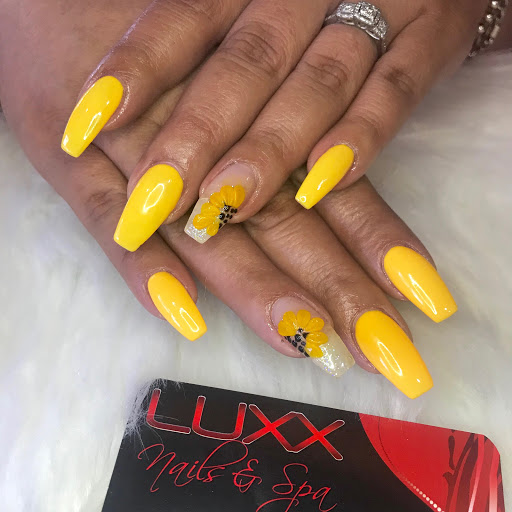 Luxx Nails & Spa