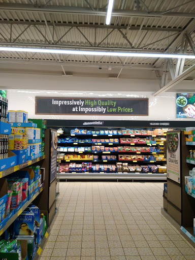Supermarket «ALDI», reviews and photos, 801 Interstate Dr, Champaign, IL 61822, USA