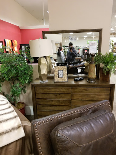 Furniture Store «Marlo Furniture», reviews and photos, 5650 General Washington Dr, Alexandria, VA 22312, USA