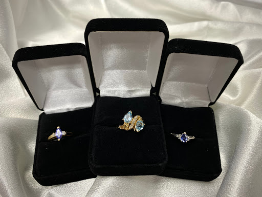 Pawn Shop «All That Glitters Pawn Shop North Portland», reviews and photos, 2932 N Lombard St, Portland, OR 97217, USA