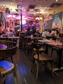 Atmosphère du Restaurant japonais Shinjuku Pigalle à Paris - n°17
