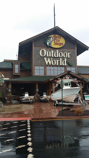 Sporting Goods Store «Bass Pro Shops», reviews and photos, 11550 Lakeridge Pkwy, Ashland, VA 23005, USA