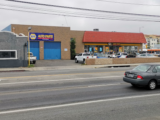 Auto Parts Store «NAPA Auto Parts - Genuine Parts Company», reviews and photos, 21400 Roscoe Blvd, Canoga Park, CA 91304, USA