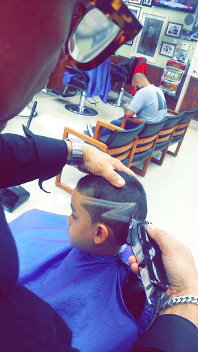 Barber Shop «hermanos barber shop Inc», reviews and photos, 4123 S Orange Blossom Trail, Orlando, FL 32839, USA