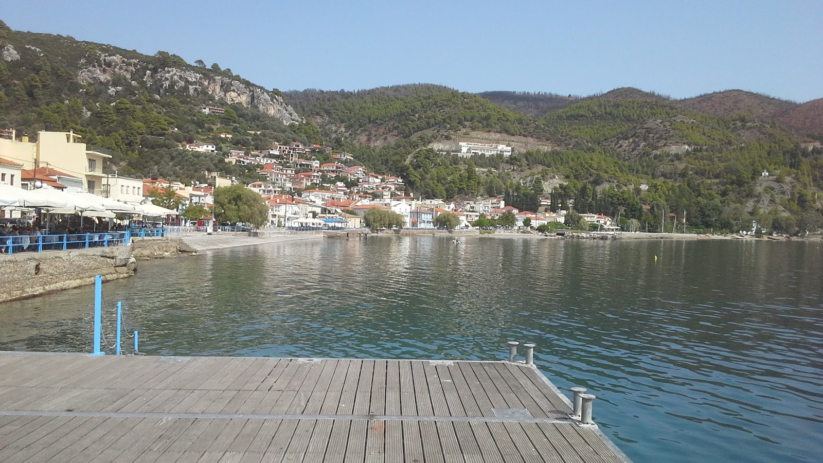 Φωτογραφία του Παραλία Λίμνης - δημοφιλές μέρος μεταξύ λάτρεις της χαλάρωσης