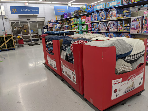 Department Store «Walmart Supercenter», reviews and photos, 150 Smith Rd, St Charles, IL 60174, USA