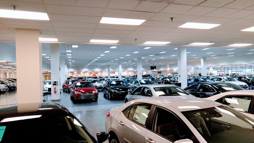 Toyota Dealer «Kings Toyota - New Cars, Indoor Showroom», reviews and photos, 4700 Fields Ertel Rd, Cincinnati, OH 45249, USA