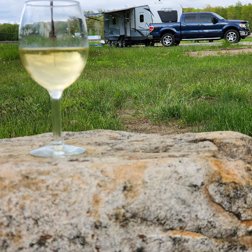 Winery «Paper Moon Vineyards», reviews and photos, 2008 State Rd, Vermilion, OH 44089, USA