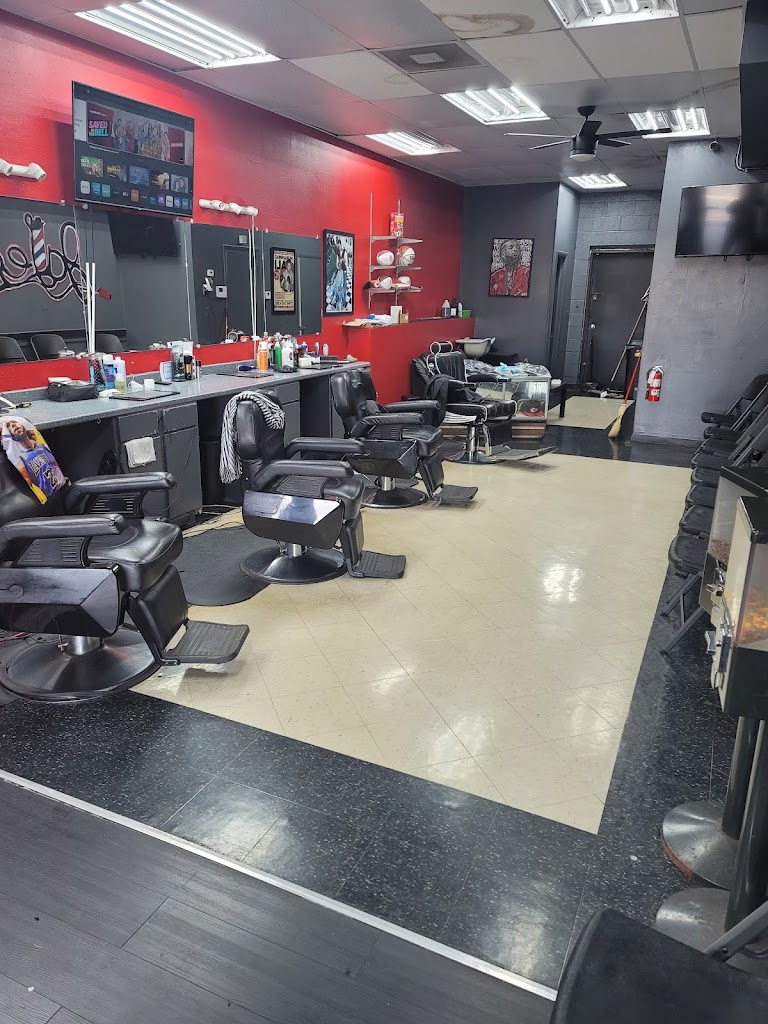 Jalee's Barber Shop 64138