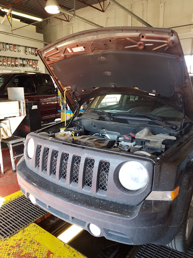 Mr. Lube, 901 Kingsway Ave SE, Medicine Hat, AB T1A 2X6, Canada, 