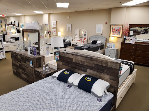 Furniture Store «Raymour & Flanigan Furniture and Mattress Store», reviews and photos, 2780 W Ridge Rd, Rochester, NY 14626, USA