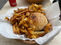 Plats et boissons du Restaurant de hamburgers Holy Moly Burger à Lille - n°2