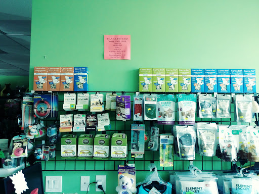Pet Groomer «Happy Tails Pet Center», reviews and photos, 4370 SE King Rd Ste 260, Milwaukie, OR 97222, USA