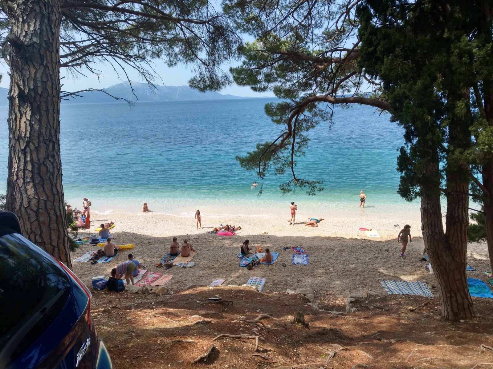 Foto van Gradac beach met hoog niveau van netheid