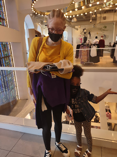 Clothing Store «H&M», reviews and photos, 2 S 69th St, Upper Darby, PA 19082, USA