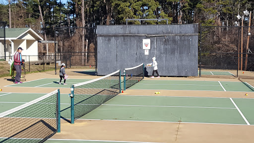 Golf Course «Bur-Mil Park Golf Course», reviews and photos, 5834 Bur-Mill Club Rd, Greensboro, NC 27410, USA