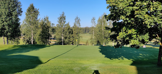 http://www.hirvihaarangolf.fi/