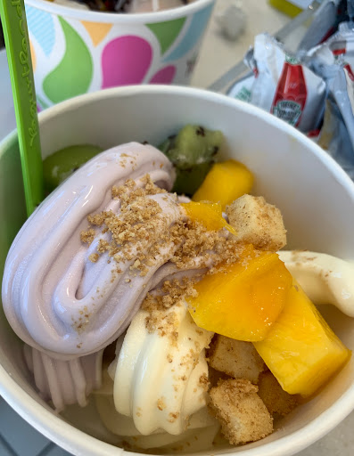 Frozen Yogurt Shop «Yogurtland Riverpark (Fresno)», reviews and photos, 170 East Paseo Del Centro, Fresno, CA 93720, USA