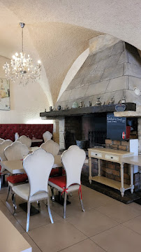 Atmosphère du Restaurant Le Fer à Cheval à Gémenos - n°2