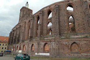 Kościół farny ruiny katedry image