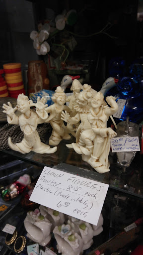 Antique Store «7th Avenue Antique Mall», reviews and photos, 2563 7th Ave E, North St Paul, MN 55109, USA