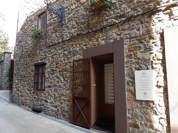 Jaione - Centro Parasanitario de Osteopatía y Masaje