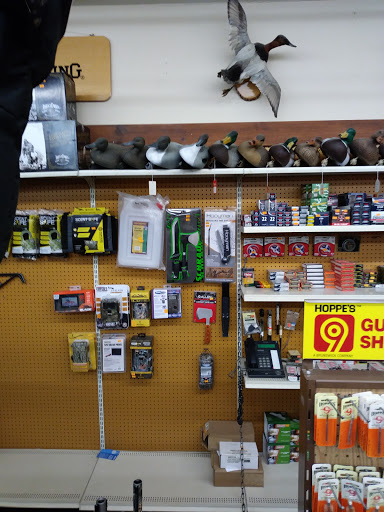Hunting and Fishing Store «FISHING TACKLE GRAB BAG», reviews and photos, 5521 N State Rd, Davison, MI 48423, USA