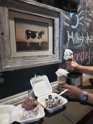 Ice Cream Shop «The Comfy Cow», reviews and photos, 1301 Herr Ln #118, Louisville, KY 40222, USA