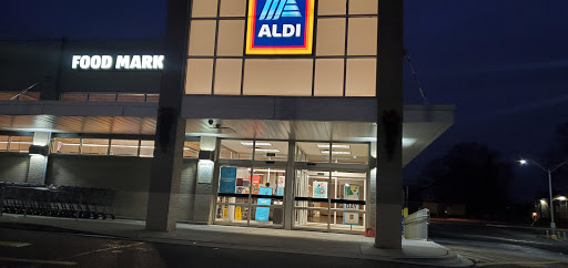 Supermarket «ALDI», reviews and photos, 6524 Landover Rd, Cheverly, MD 20785, USA
