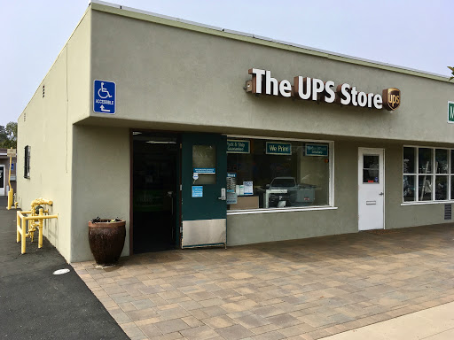 The UPS Store, 249 Hwy 101, Solana Beach, CA 92075, USA, 