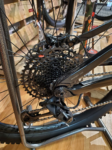 Bicycle Store «Free-Flite Bicycles», reviews and photos, 6014 Sandy Springs Cir, Atlanta, GA 30328, USA