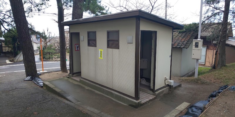 若宮神社公園公衆トイレ