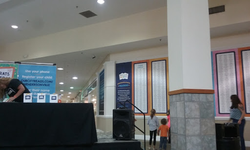 Shopping Mall «Blue Ridge Mall», reviews and photos, 1800 Four Seasons Blvd # 5, Hendersonville, NC 28792, USA