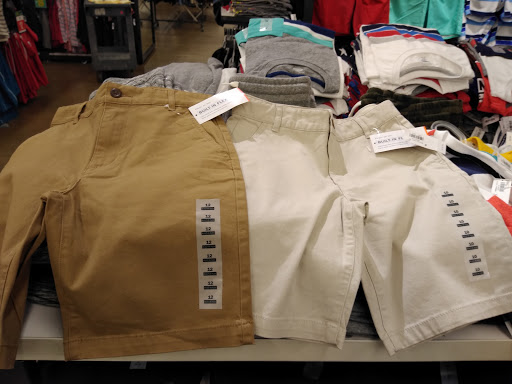 Clothing Store «Old Navy», reviews and photos, 40-24 College Point Blvd, Flushing, NY 11354, USA