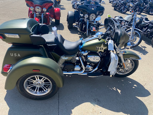 Harley-Davidson Dealer «Queen City Harley-Davidson», reviews and photos, 5960 Dixie Hwy, Fairfield, OH 45014, USA