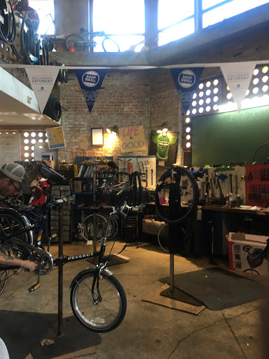 Bicycle Repair Shop «Blackstone Bicycle Works», reviews and photos, 6100 S Blackstone Ave, Chicago, IL 60637, USA
