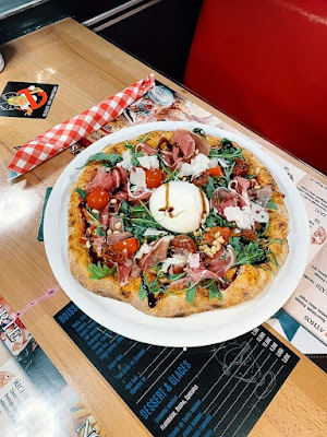 London Bus Mousquetaires Pizzas à Walheim